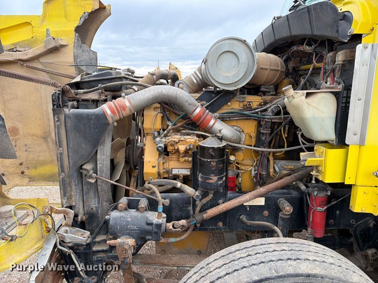 image for item EA0535 1994 Kenworth T600 dump truck