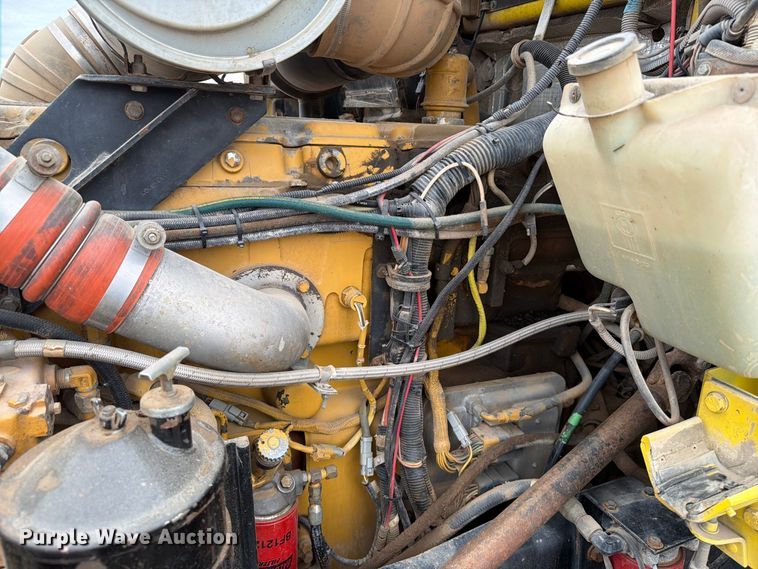 image for item EA0535 1994 Kenworth T600 dump truck