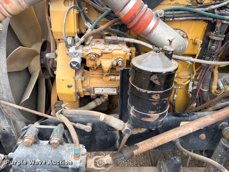 image for item EA0535 1994 Kenworth T600 dump truck
