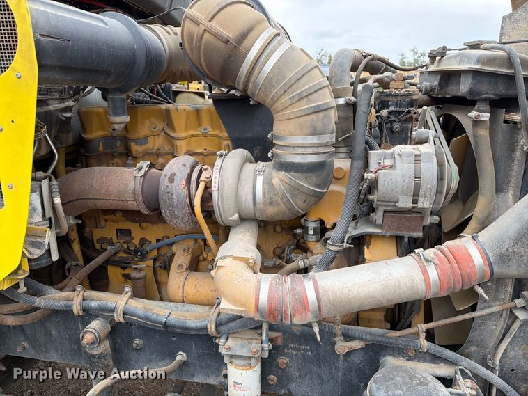 image for item EA0535 1994 Kenworth T600 dump truck