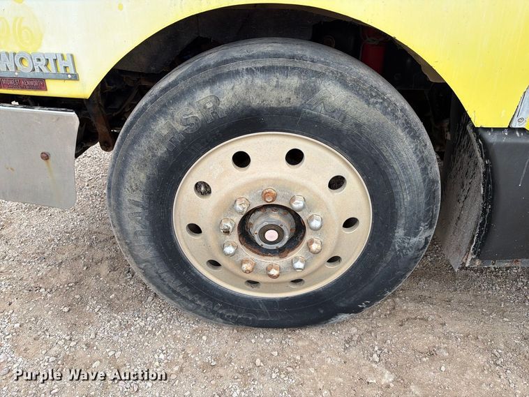 image for item EA0535 1994 Kenworth T600 dump truck