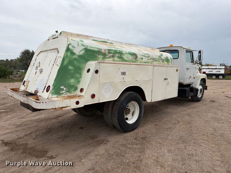image for item EA0536 1982 Ford LN700 fuel truck