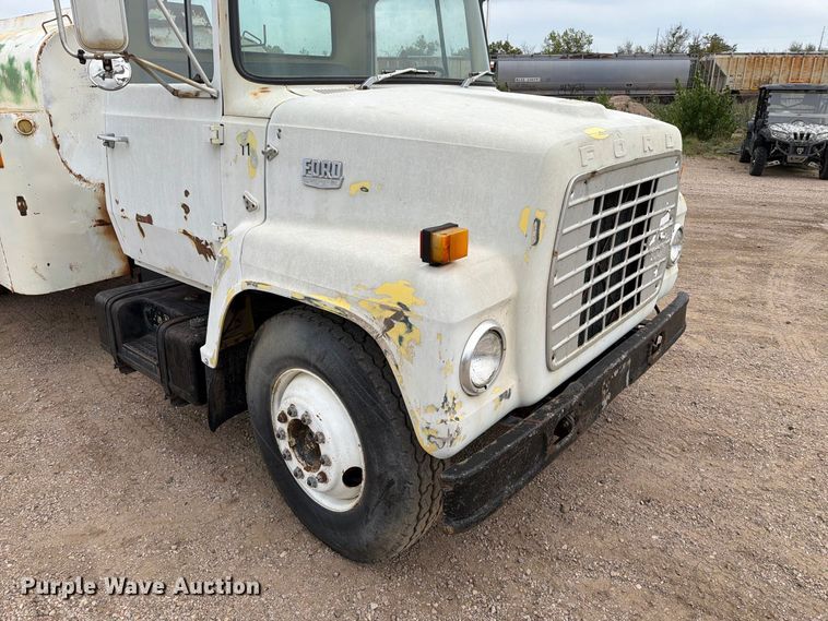 image for item EA0536 1982 Ford LN700 fuel truck