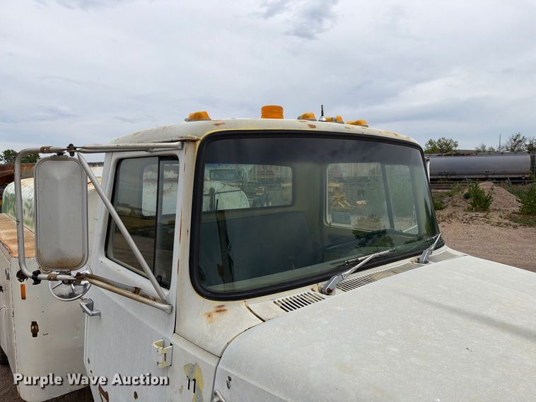 image for item EA0536 1982 Ford LN700 fuel truck