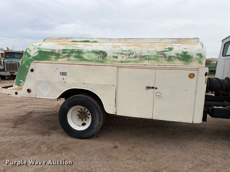 image for item EA0536 1982 Ford LN700 fuel truck