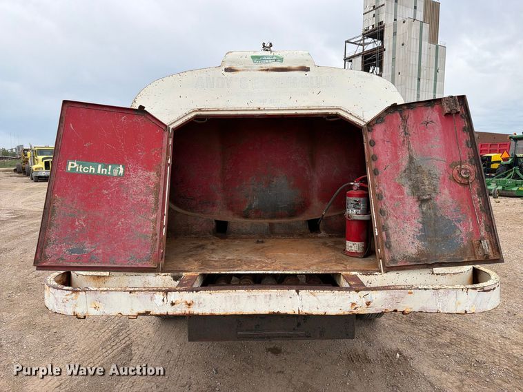image for item EA0536 1982 Ford LN700 fuel truck