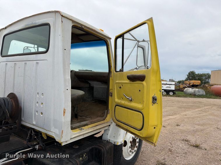 image for item EA0536 1982 Ford LN700 fuel truck