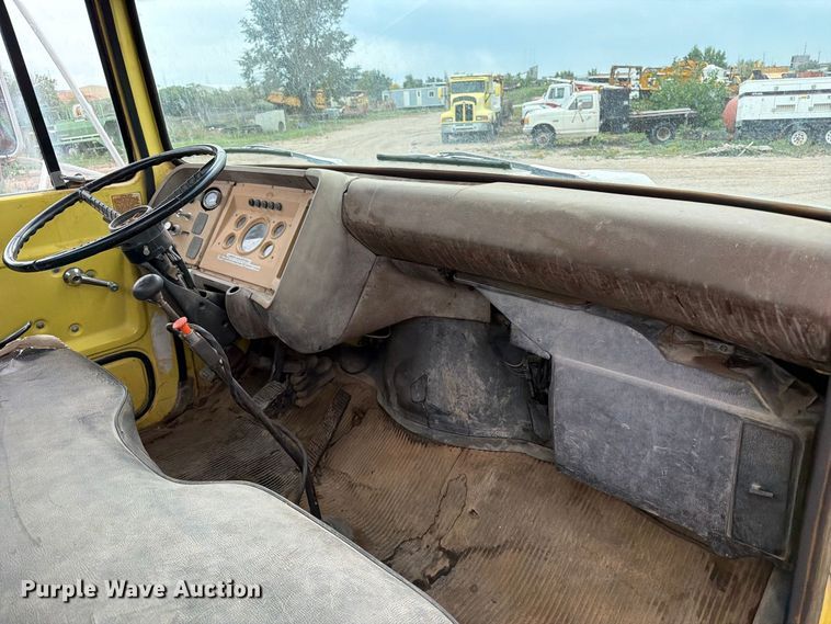 image for item EA0536 1982 Ford LN700 fuel truck