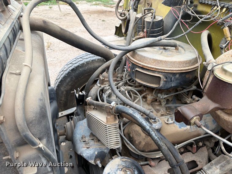 image for item EA0536 1982 Ford LN700 fuel truck