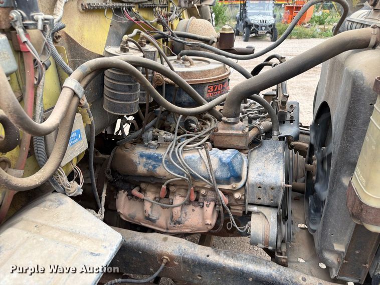 image for item EA0536 1982 Ford LN700 fuel truck