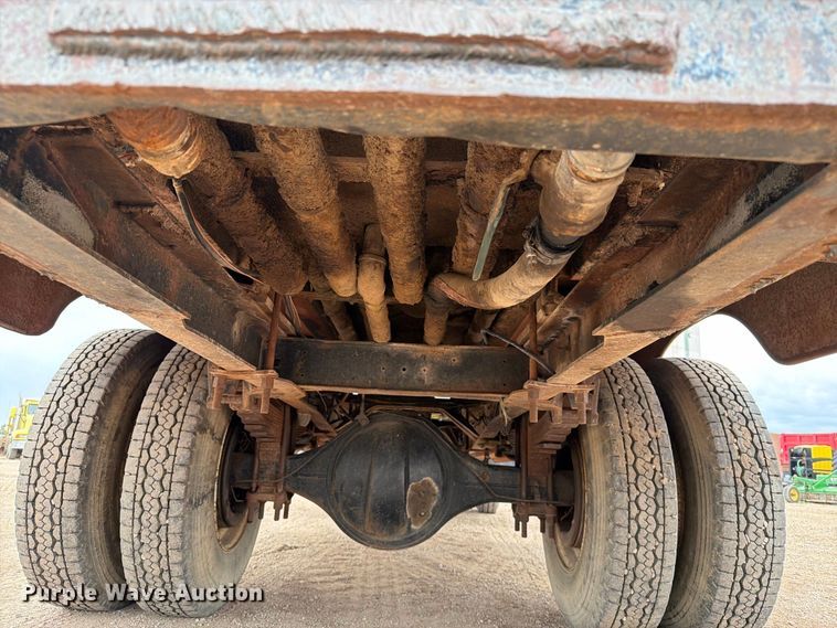 image for item EA0536 1982 Ford LN700 fuel truck