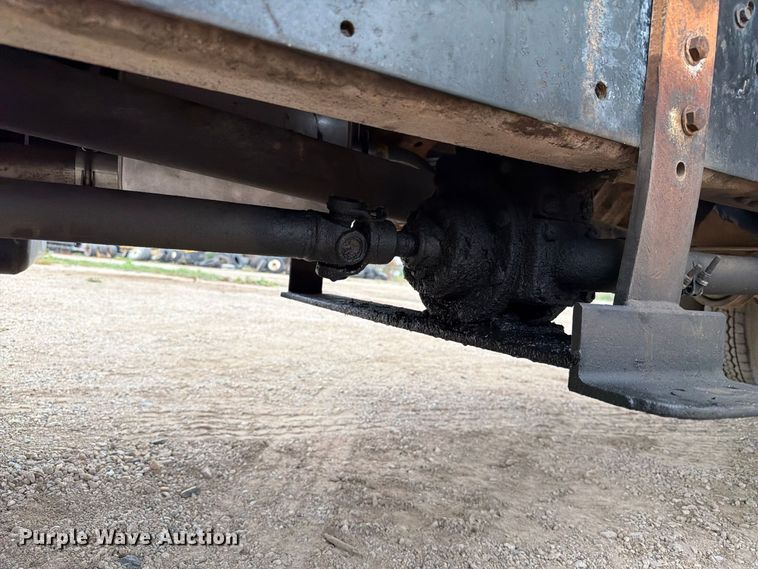 image for item EA0536 1982 Ford LN700 fuel truck