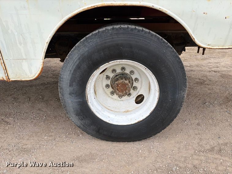 image for item EA0536 1982 Ford LN700 fuel truck