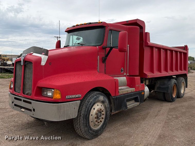 image for item EA0537 1994 Kenworth T600 dump truck