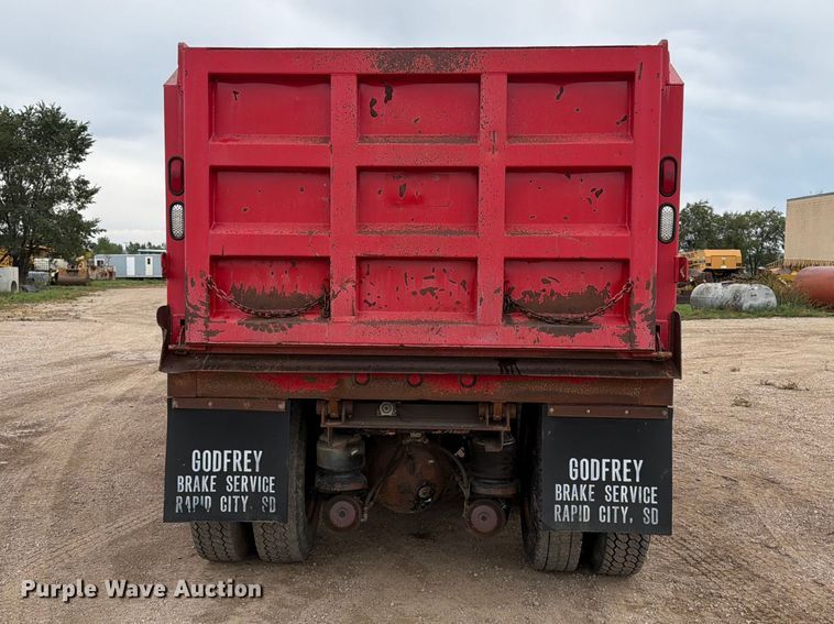 image for item EA0537 1994 Kenworth T600 dump truck