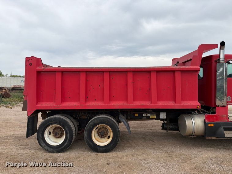 image for item EA0537 1994 Kenworth T600 dump truck