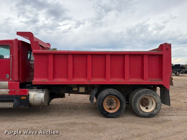 image for item EA0537 1994 Kenworth T600 dump truck