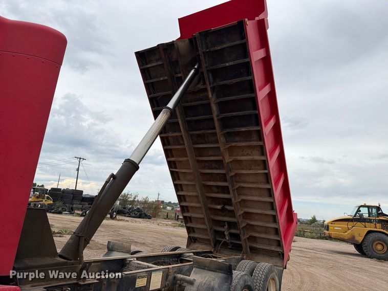 image for item EA0537 1994 Kenworth T600 dump truck