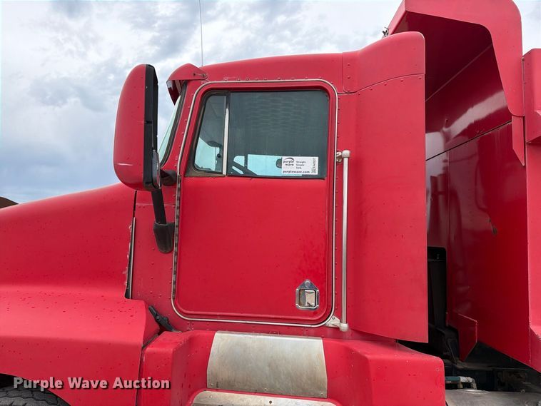 image for item EA0537 1994 Kenworth T600 dump truck