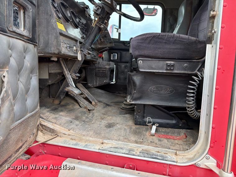 image for item EA0537 1994 Kenworth T600 dump truck