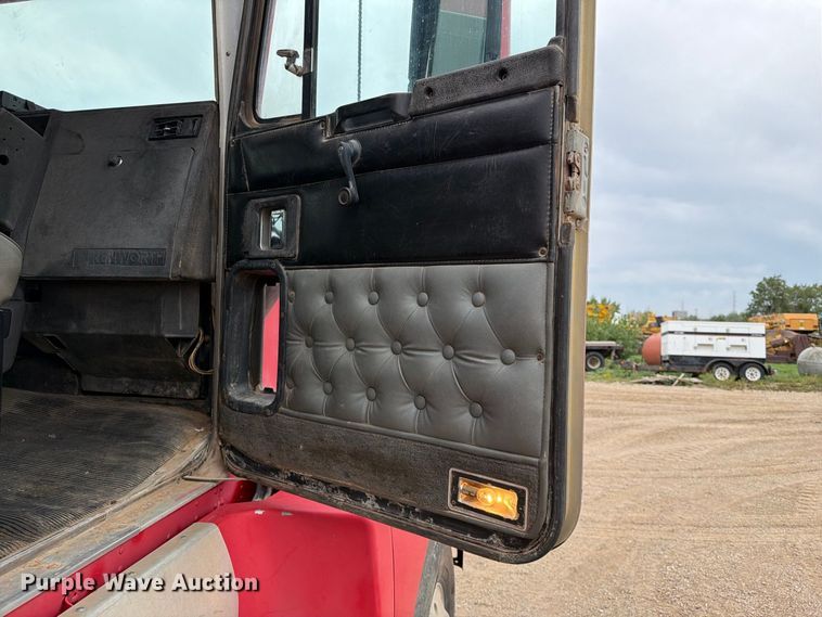 image for item EA0537 1994 Kenworth T600 dump truck