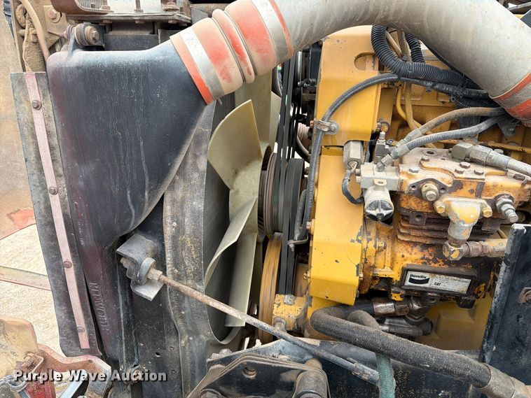 image for item EA0537 1994 Kenworth T600 dump truck