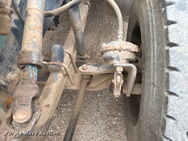 image for item EA0537 1994 Kenworth T600 dump truck