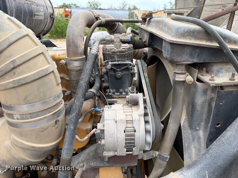 image for item EA0537 1994 Kenworth T600 dump truck