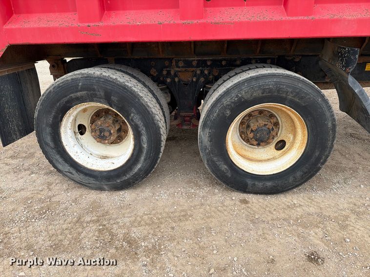 image for item EA0537 1994 Kenworth T600 dump truck