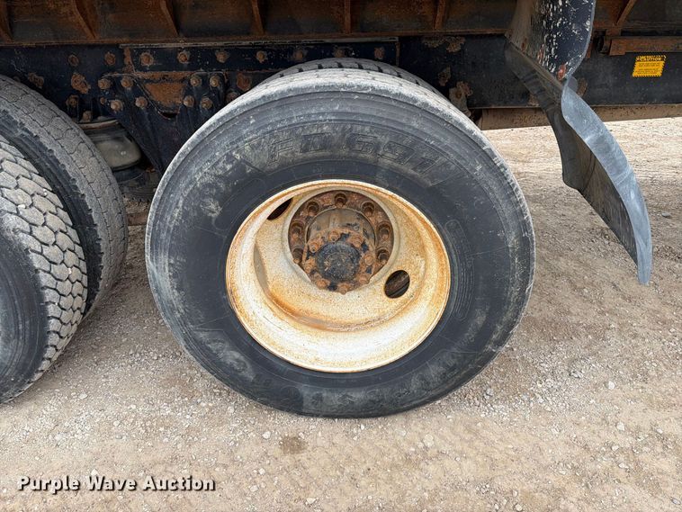 image for item EA0537 1994 Kenworth T600 dump truck