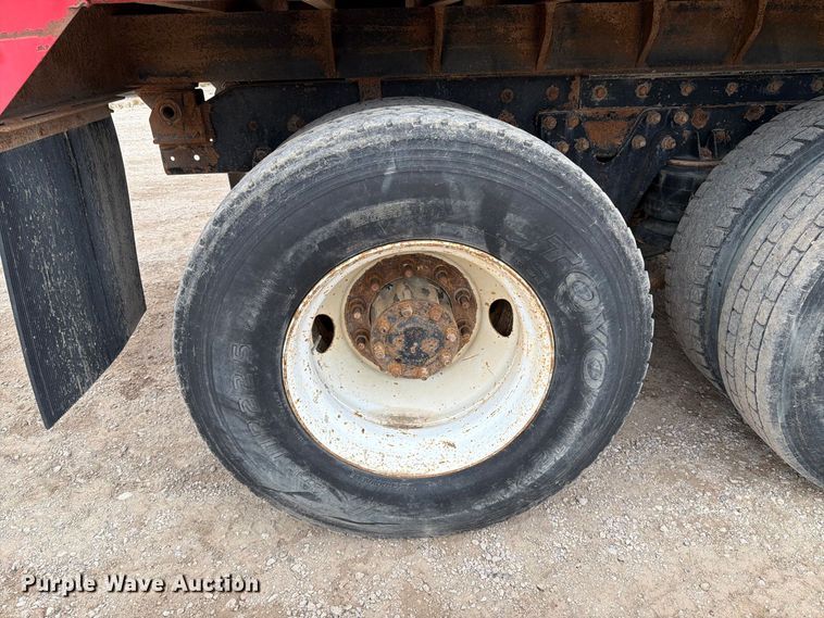 image for item EA0537 1994 Kenworth T600 dump truck