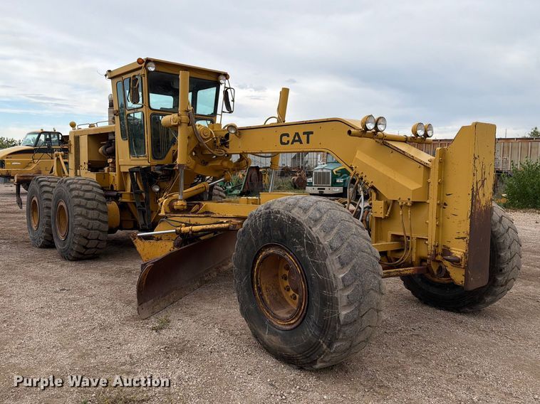 image for item EA0538 1981 Caterpillar 16G motor grader