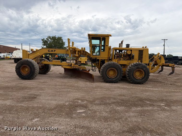image for item EA0538 1981 Caterpillar 16G motor grader