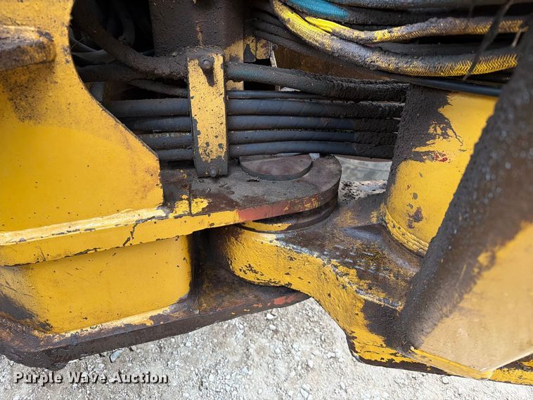 image for item EA0538 1981 Caterpillar 16G motor grader