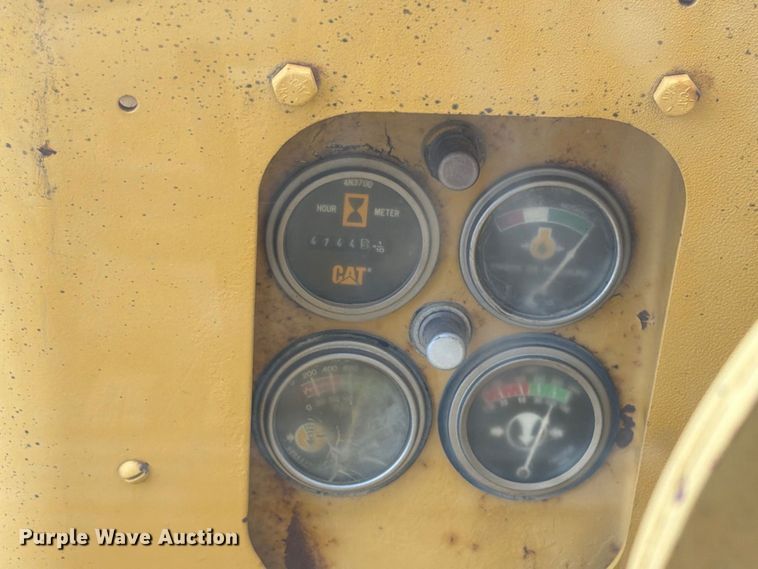 image for item EA0538 1981 Caterpillar 16G motor grader