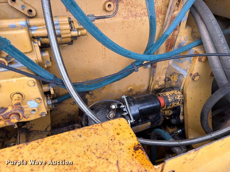 image for item EA0538 1981 Caterpillar 16G motor grader