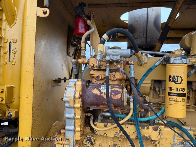 image for item EA0538 1981 Caterpillar 16G motor grader
