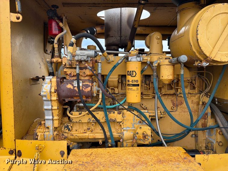 image for item EA0538 1981 Caterpillar 16G motor grader
