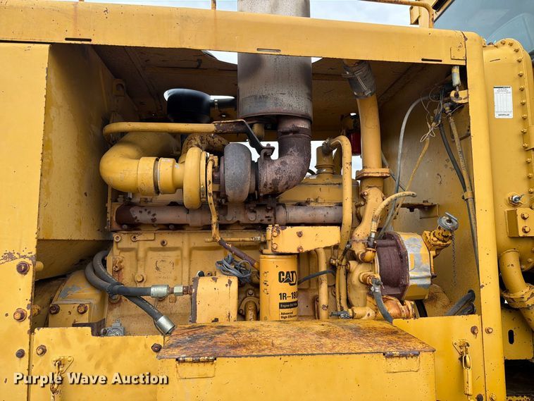 image for item EA0538 1981 Caterpillar 16G motor grader