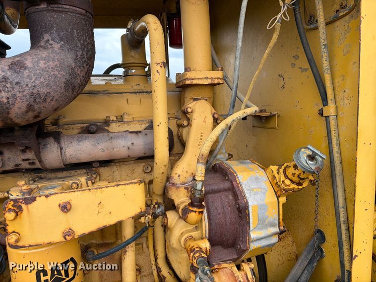 image for item EA0538 1981 Caterpillar 16G motor grader
