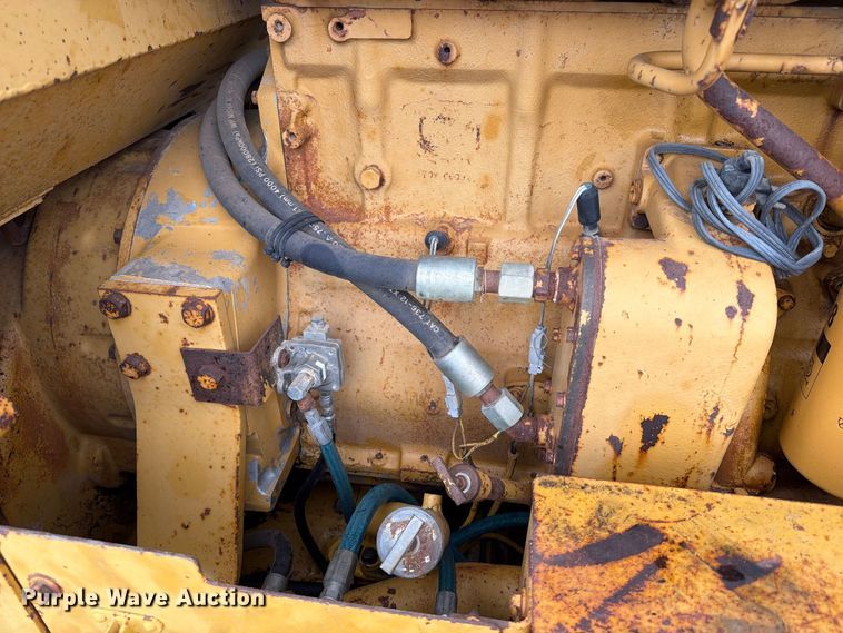 image for item EA0538 1981 Caterpillar 16G motor grader