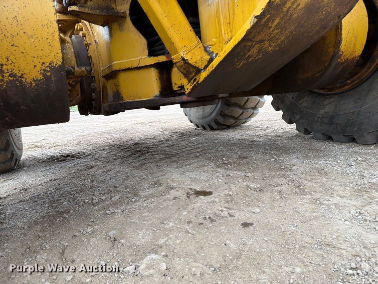 image for item EA0538 1981 Caterpillar 16G motor grader