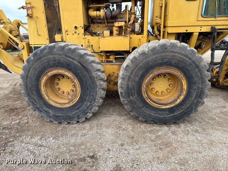 image for item EA0538 1981 Caterpillar 16G motor grader