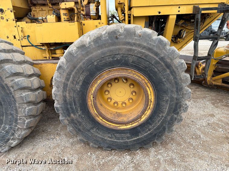 image for item EA0538 1981 Caterpillar 16G motor grader