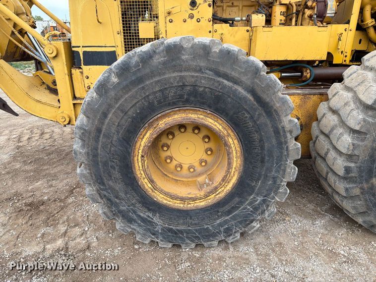 image for item EA0538 1981 Caterpillar 16G motor grader