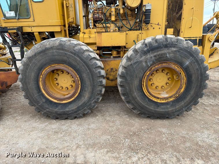 image for item EA0538 1981 Caterpillar 16G motor grader