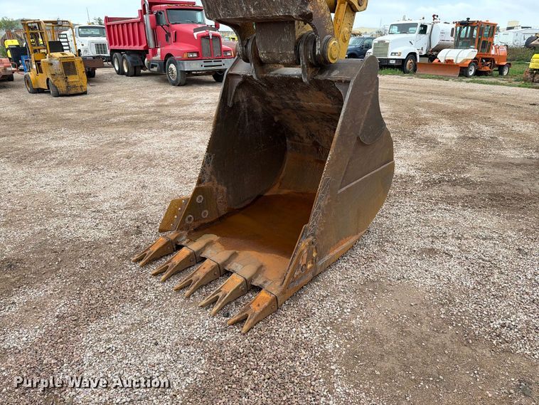 image for item EA0539 1998 Caterpillar 330BL excavator