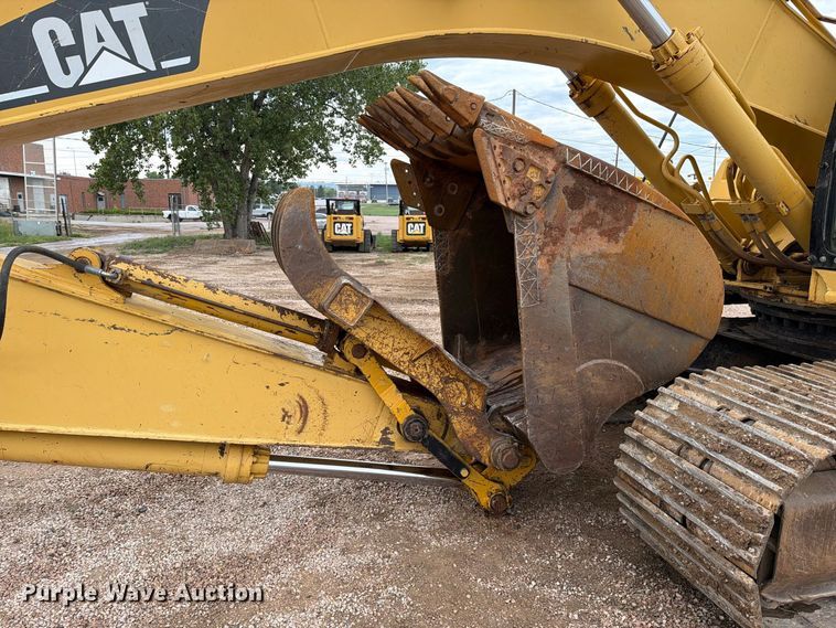 image for item EA0539 1998 Caterpillar 330BL excavator