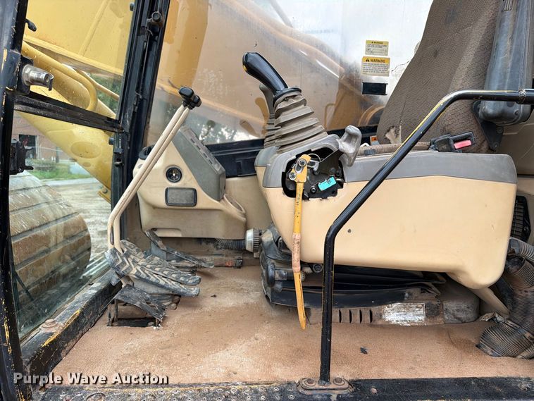 image for item EA0539 1998 Caterpillar 330BL excavator