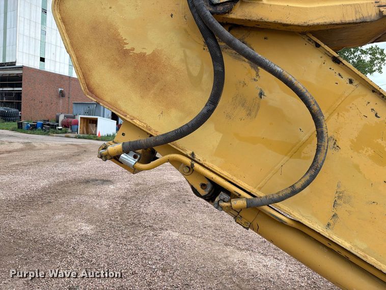 image for item EA0540 1998 Caterpillar 325BL excavator